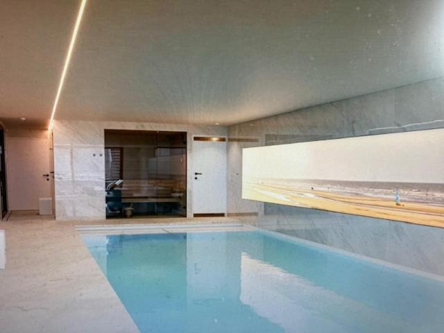 Schravenhoek Met Indoorzwembad En Sauna Veurne Luaran gambar