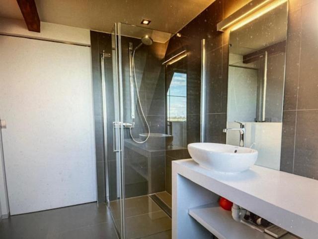 Schravenhoek Met Indoorzwembad En Sauna Veurne Luaran gambar